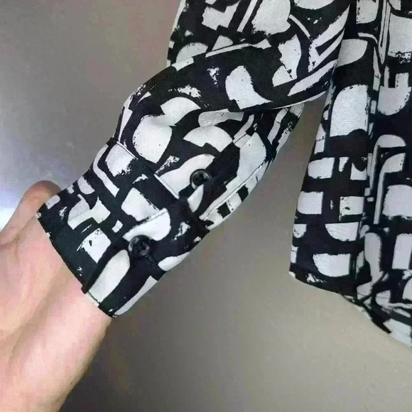 Apt 9 petite medium Poly black & white geometric hidden button business blouse - Picture 5 of 10